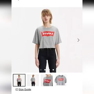 Sz med women's crop top Levi's reverse logo graphic tee 😁